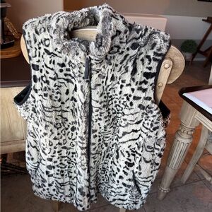 Coldwater Creek Faux Fur Vest with Animal Pattern 2x